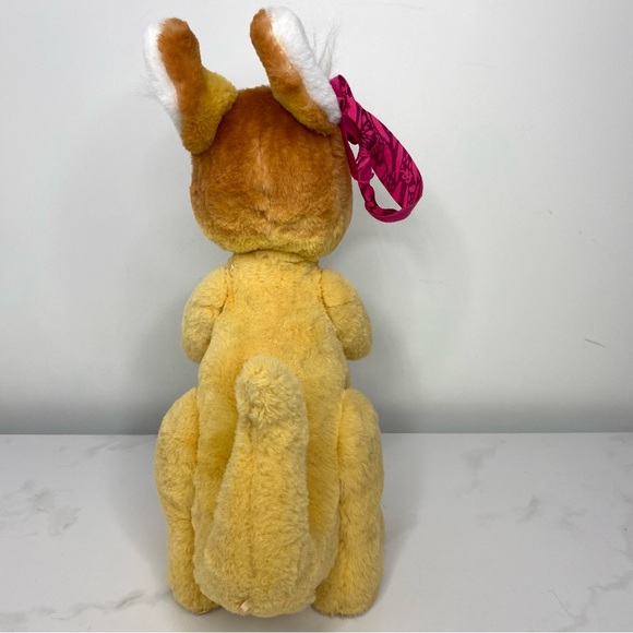 FurReal Friend Interactive Mama Josie the Kangaroo - Picture 6 of 17